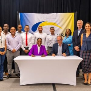 Aqualectra and Seven Seas have signed a Memorandum of Understanding to initiate negotiations for the construction of a new water plant